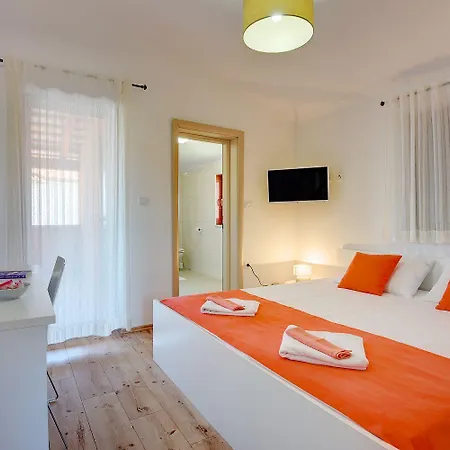 Nur 800 Meter Zum Mit Meerblick, Privatem Pool, Bbq Und Spielplatz